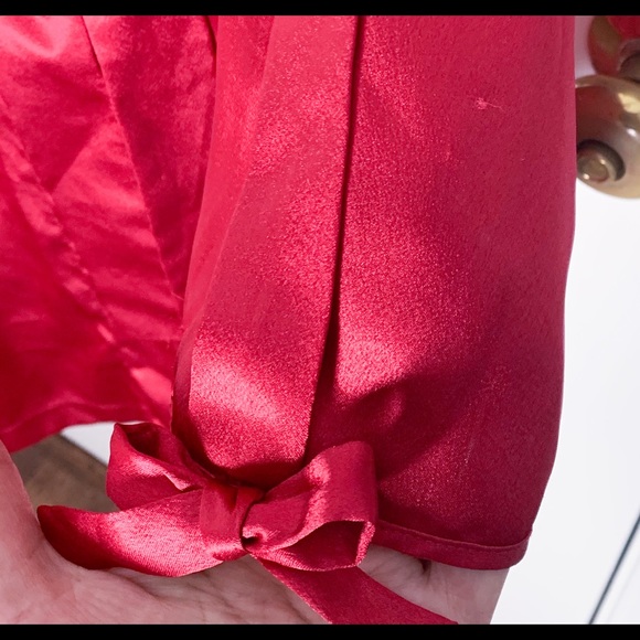 VALENTINO Intimo Red Nightgown & Robe - Picture 12 of 15